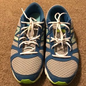 New Balance Tennis Shoes